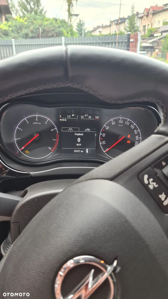 Opel Corsa 1.4 T Cosmo S&S - 10