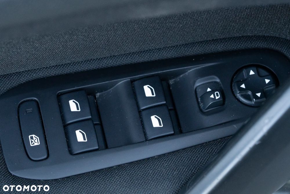 Peugeot 308 1.2 PureTech GPF Active S&S - 7