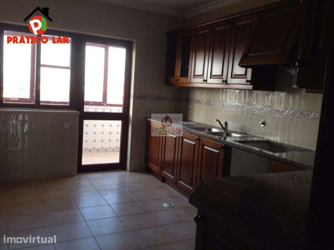 Apartamento T2 com Garagem Fechada - Grande imagem: 2/14