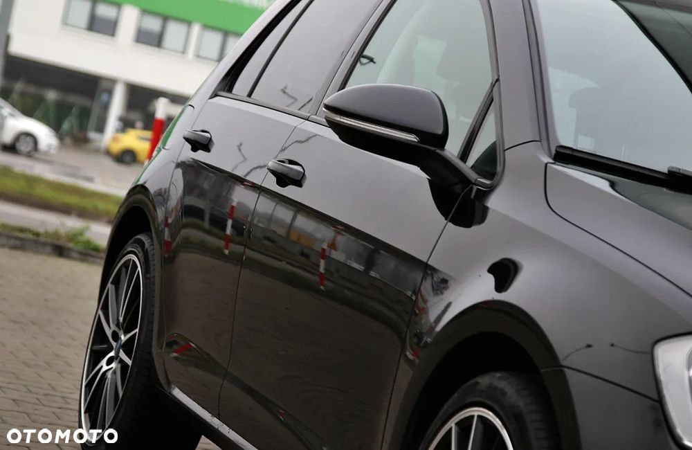 Volkswagen Golf - 18