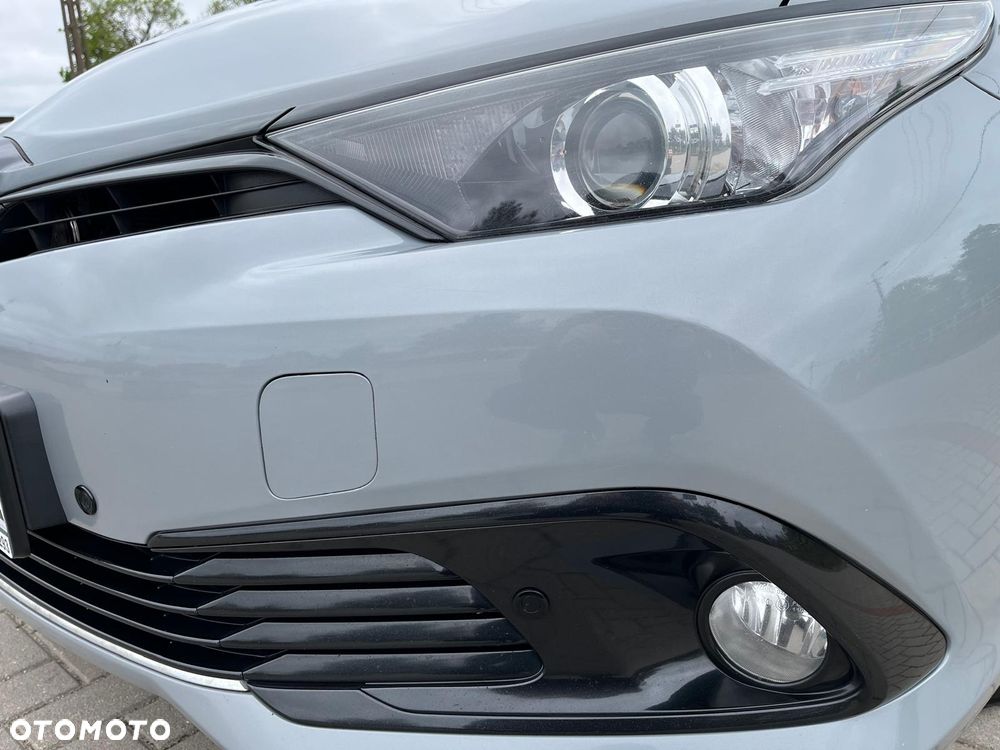 Toyota Auris 1.8 VVT-i Automatik Team Deutschland - 9