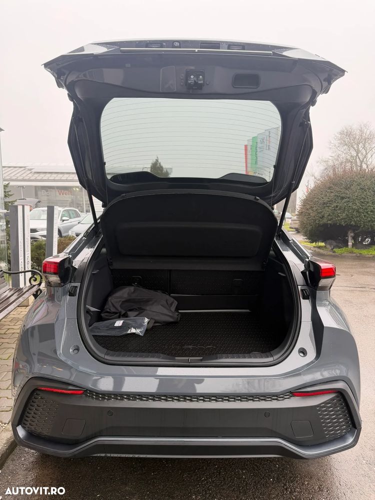 Toyota C-HR 1.8 HEV 140 CP 4x2 CVT Dynamic - 8