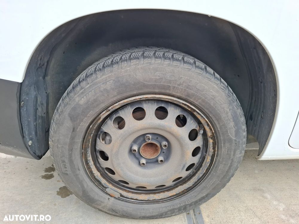 Citroën Berlingo 1.2 PureTech 110 S&S BVM6 Feel - 17