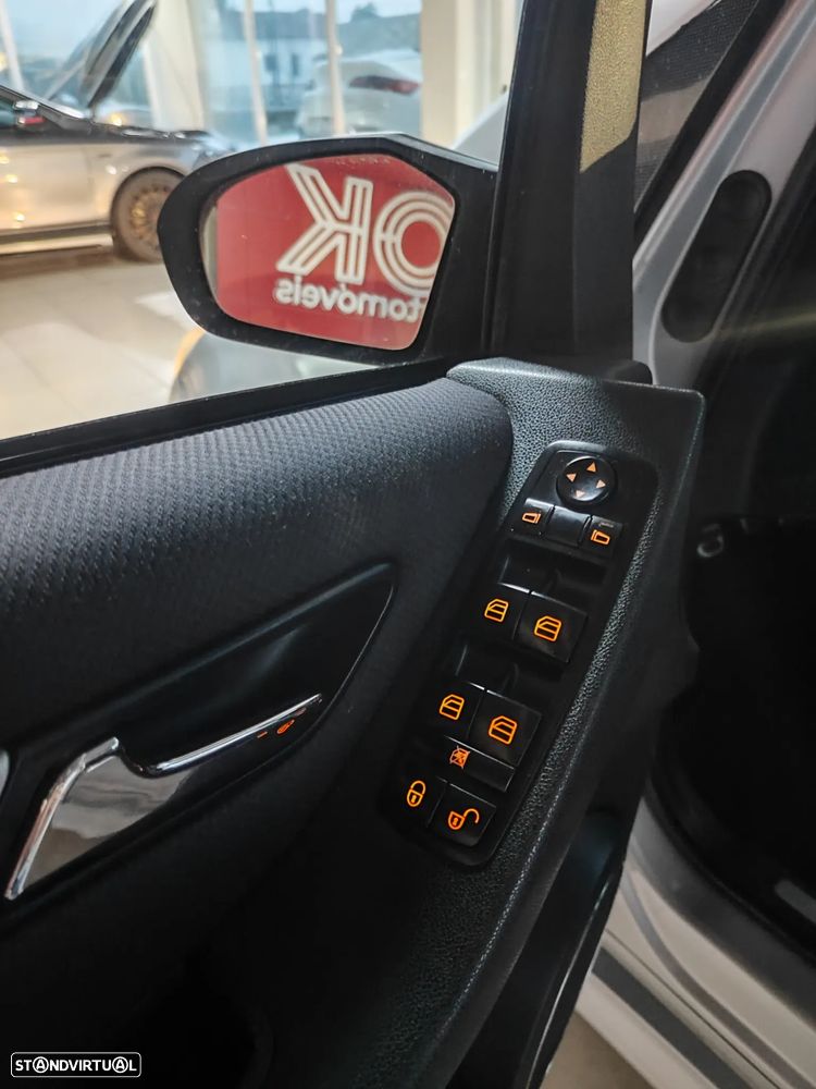 Mercedes-Benz B 200 CDI - 22