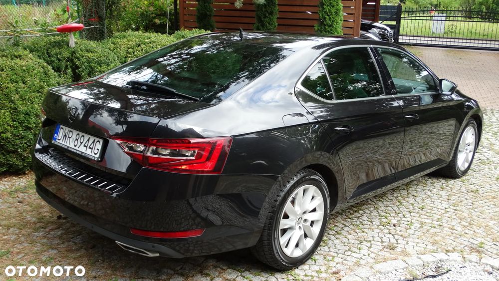 Skoda Superb 2.0 TDI Style DSG - 4
