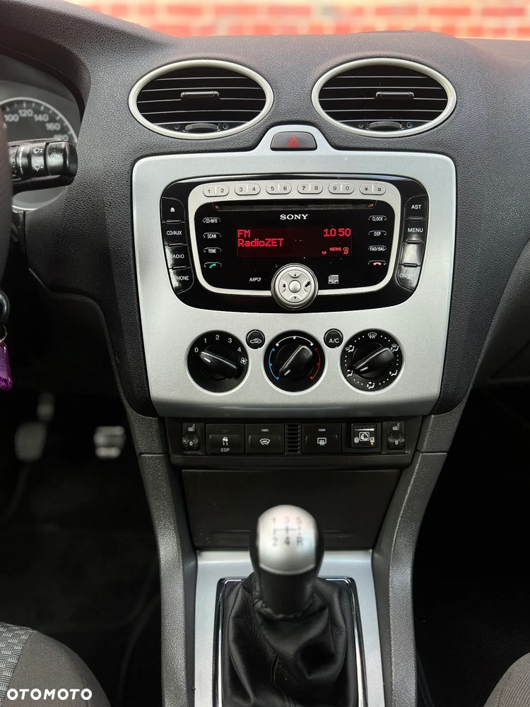 Ford Focus - 30