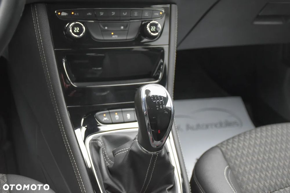 Opel Astra 1.6 D (CDTI) Start/Stop Dynamic - 30