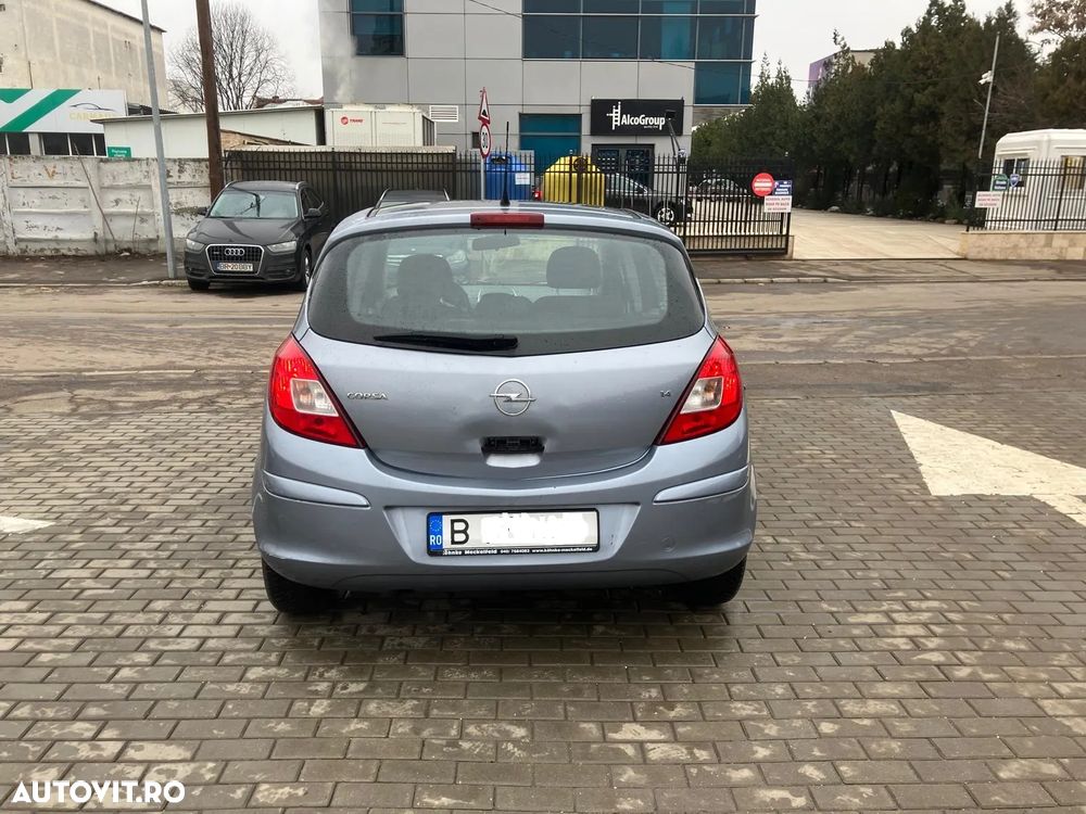 Opel Corsa 1.4i Aut Cosmo - 4
