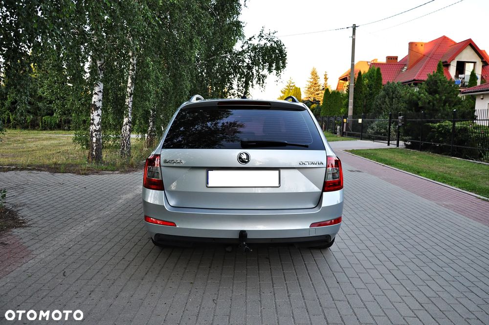 Skoda Octavia 2.0 TDI Premium Edition - 6