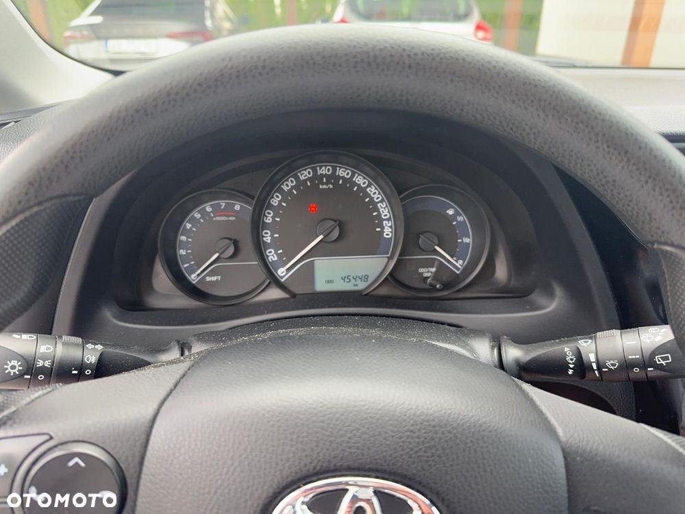 Toyota Auris 1.33 VVT-i Active - 7