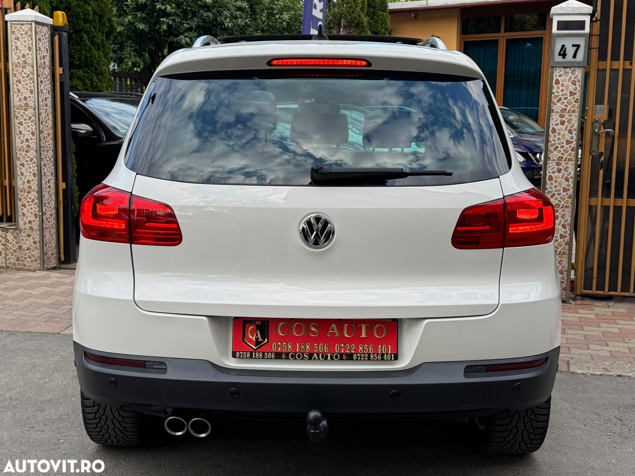Volkswagen Tiguan 2.0 TDI DPF 4Motion BlueMotion Technology DSG Exclusive - 5