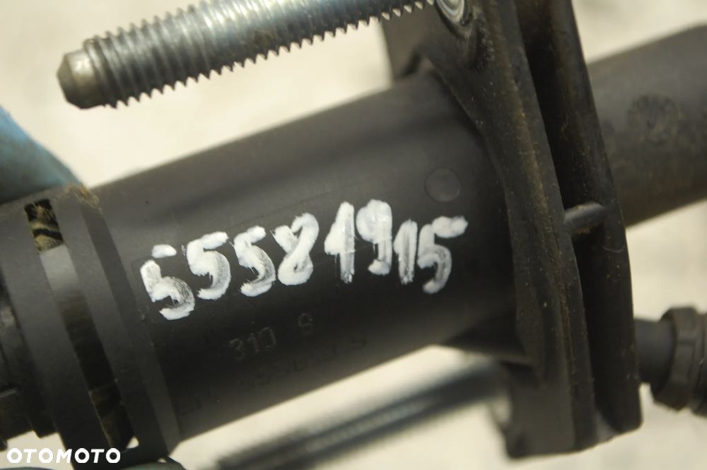 POMPKA SPRZĘGŁA WYSPRZĘGLIK 55581915 OPEL INSIGNIA A 2.8 TURBO - 4