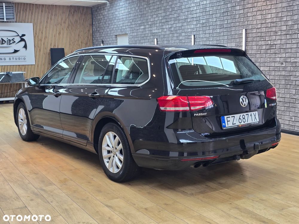 Volkswagen Passat 1.8 TSI BMT Comfortline - 24
