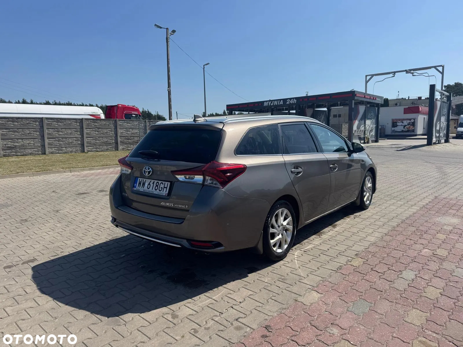Toyota Auris 1.8 VVT-i Hybrid Automatik Comfort - 4