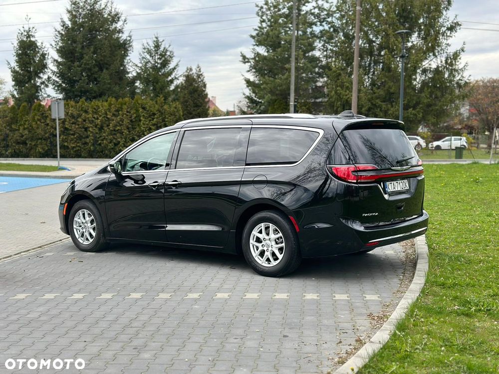 Chrysler Pacifica - 8