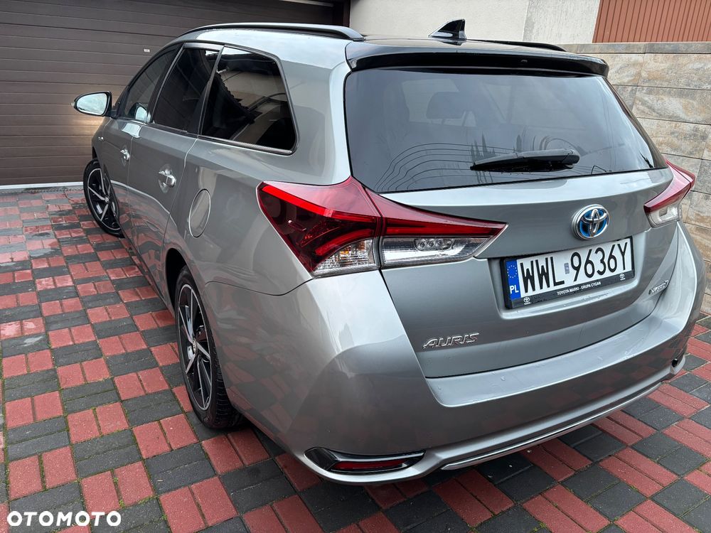 Toyota Auris Hybrid 135 Selection - 6