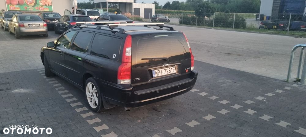 Volvo V70 2.4D Momentum - 4