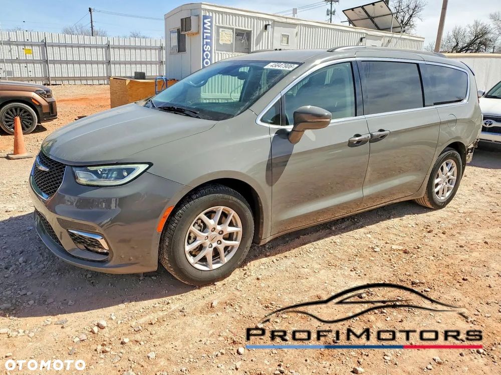 Chrysler Pacifica - 1