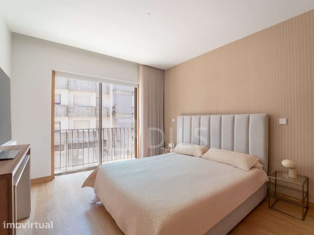Apartamento T1 Novo, mobilado com varanda e garagem - Grande imagem: 5/29