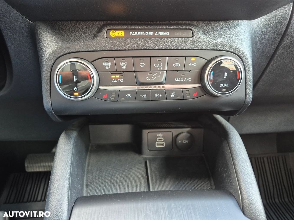 FORD Kuga 2024 — imagine 30