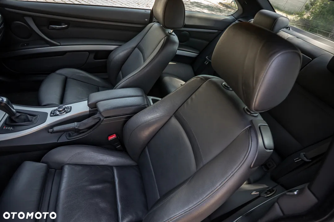 BMW Seria 3 320i Coupe M Sport Edition - 24