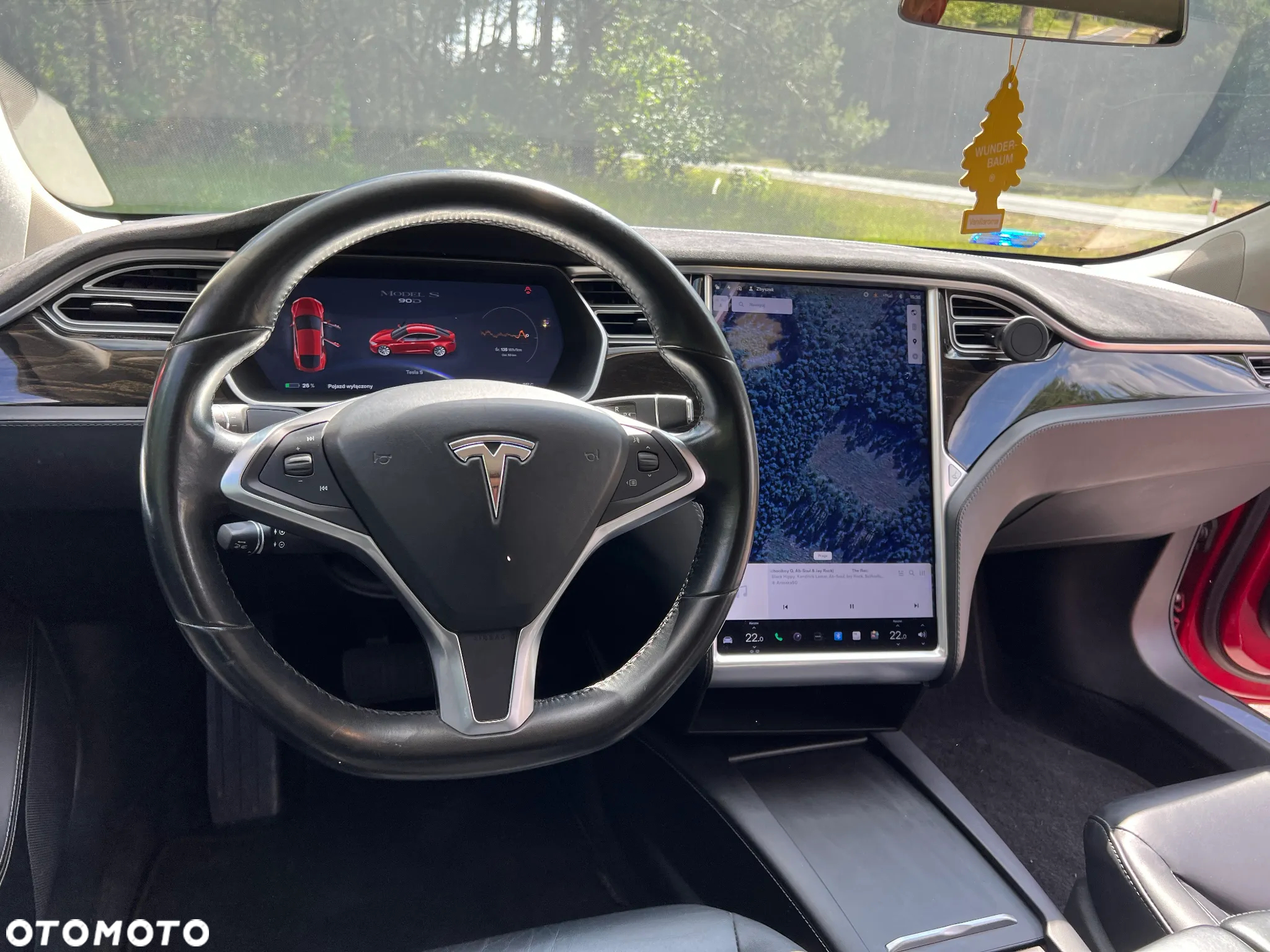 Tesla Model S - 21