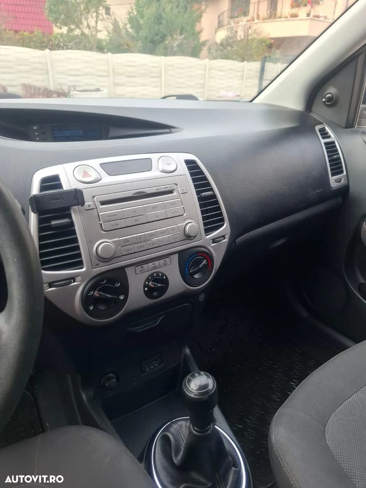Hyundai i20 - 11