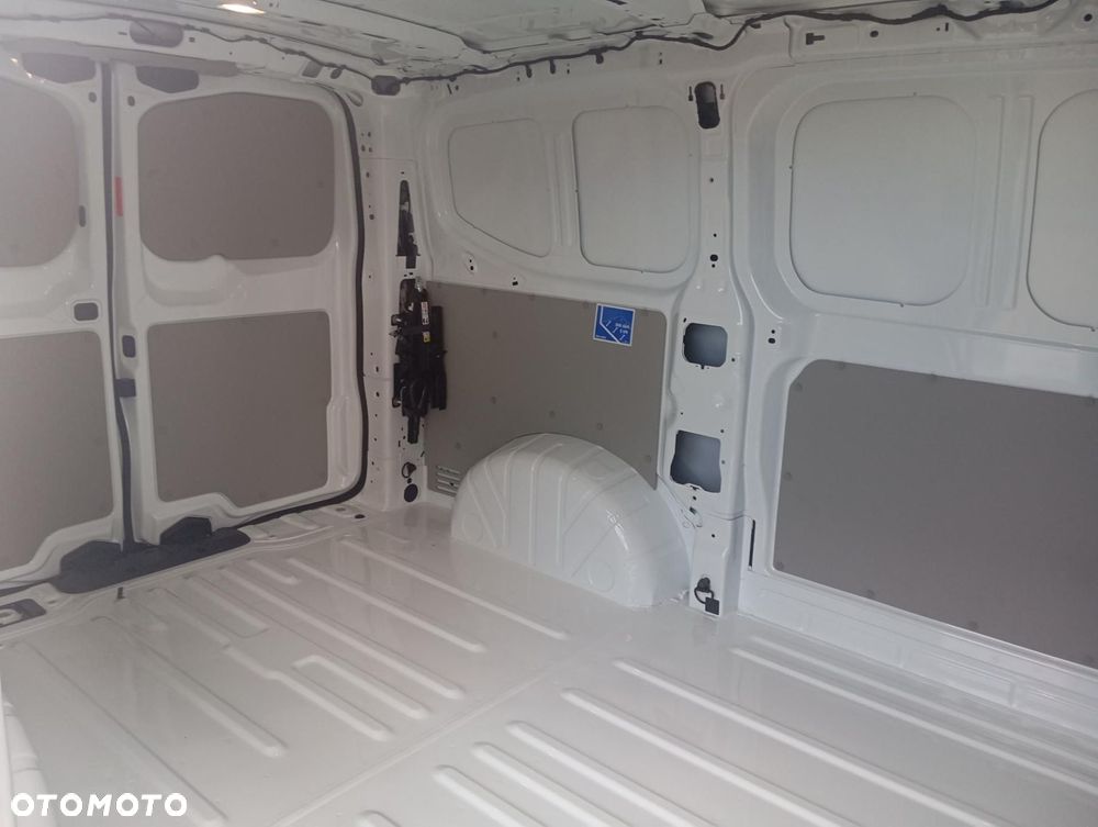 Volkswagen Transporter - 10