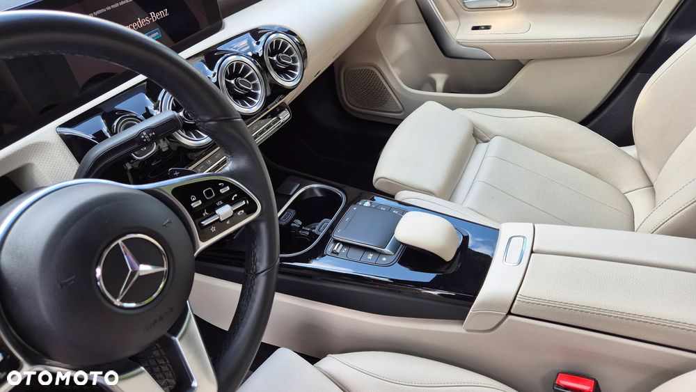 Mercedes-Benz CLA 250 7G-DCT AMG Line - 14