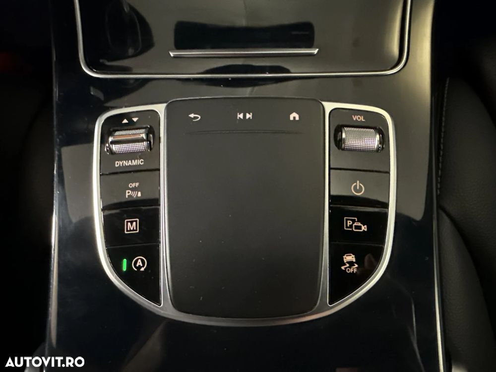 Mercedes-Benz GLC 300 d 4MATIC - 18