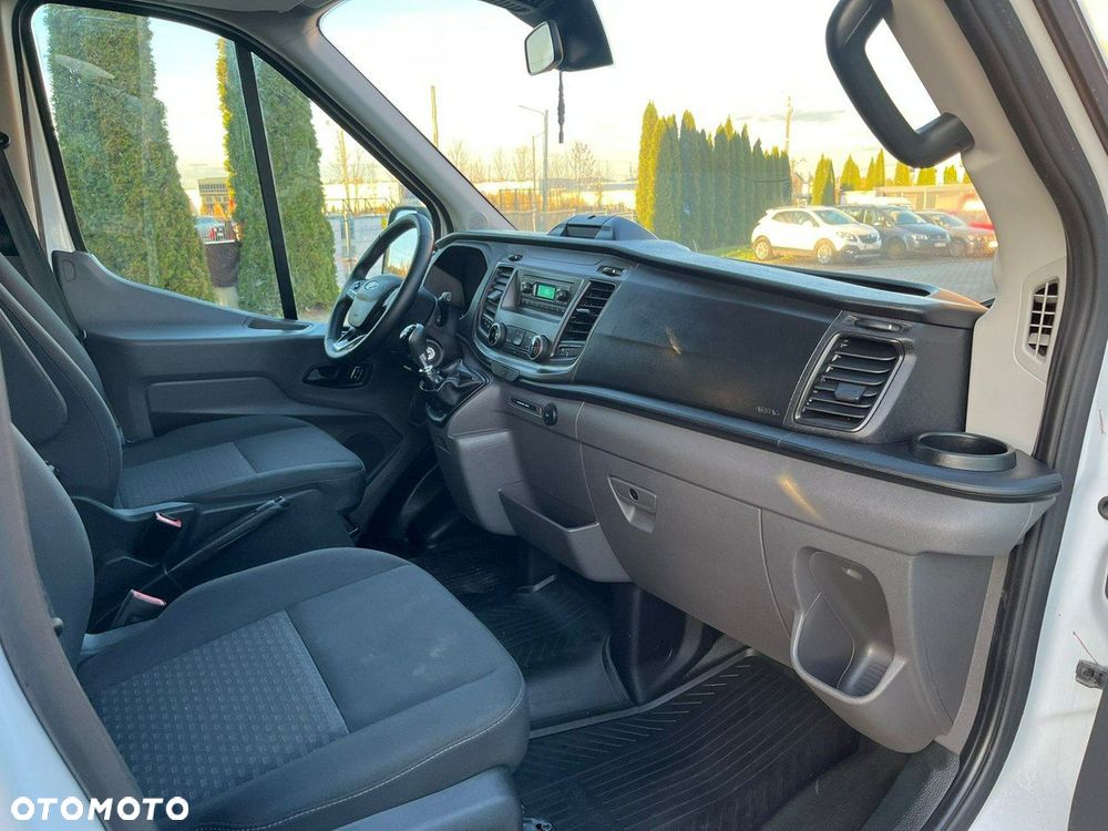 Ford Transit - 12