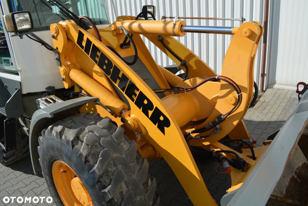 Liebherr L 508 STEREO STAN PERFEKCYJNY - 11