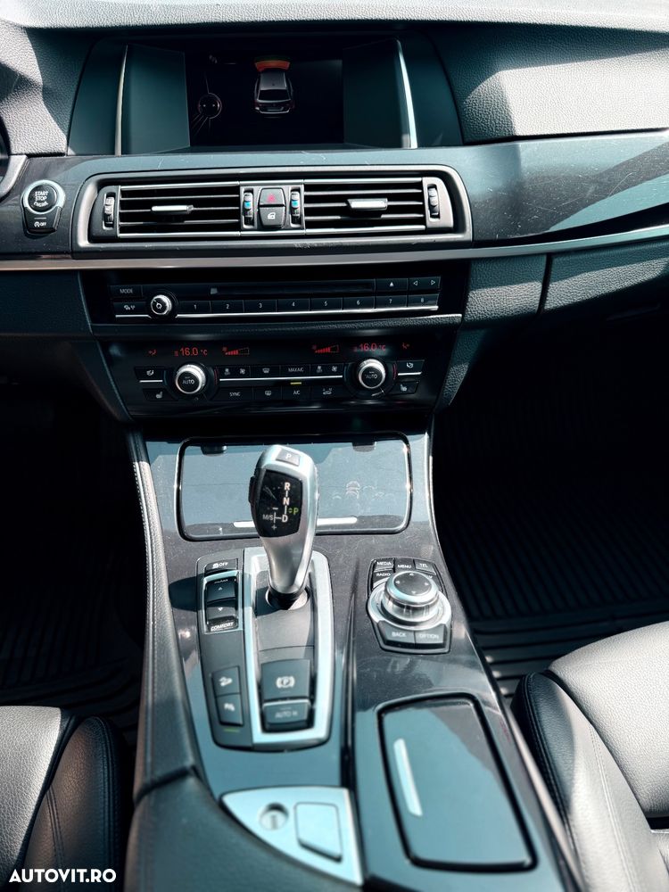 BMW Seria 5 520d xDrive Touring Aut. - 26