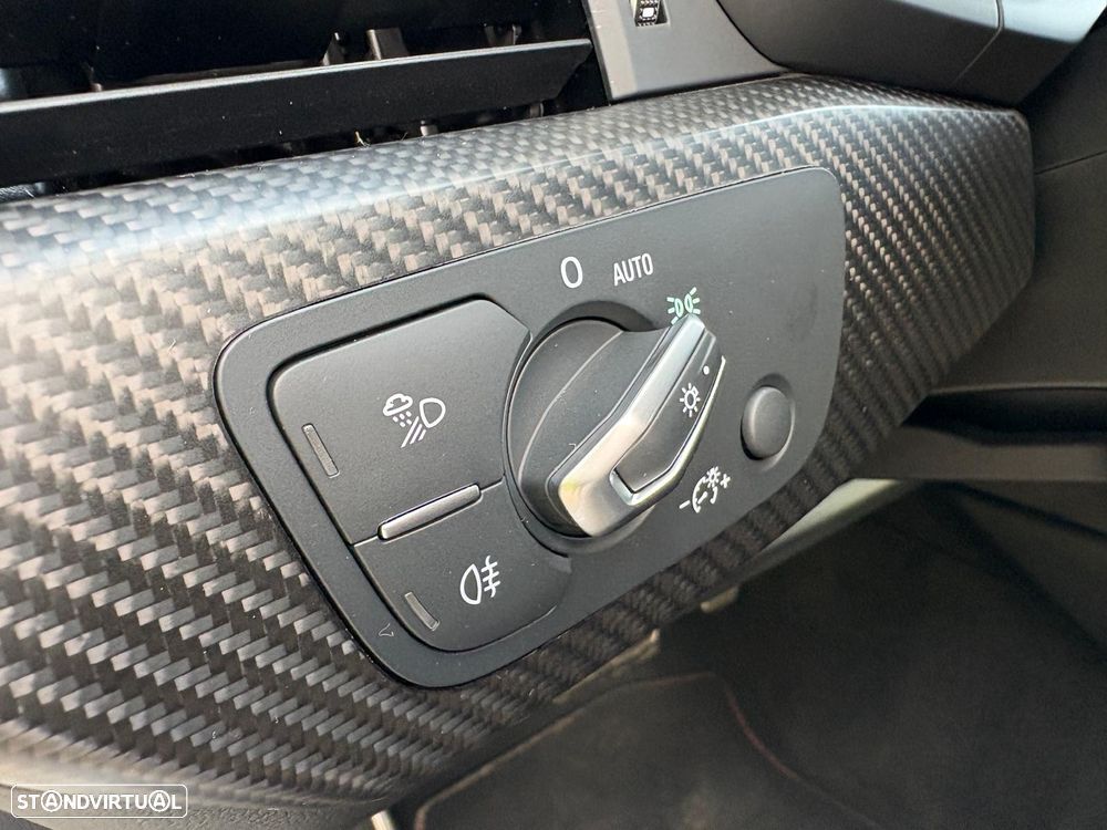 Audi RS4 Avant quattro tiptronic - 26