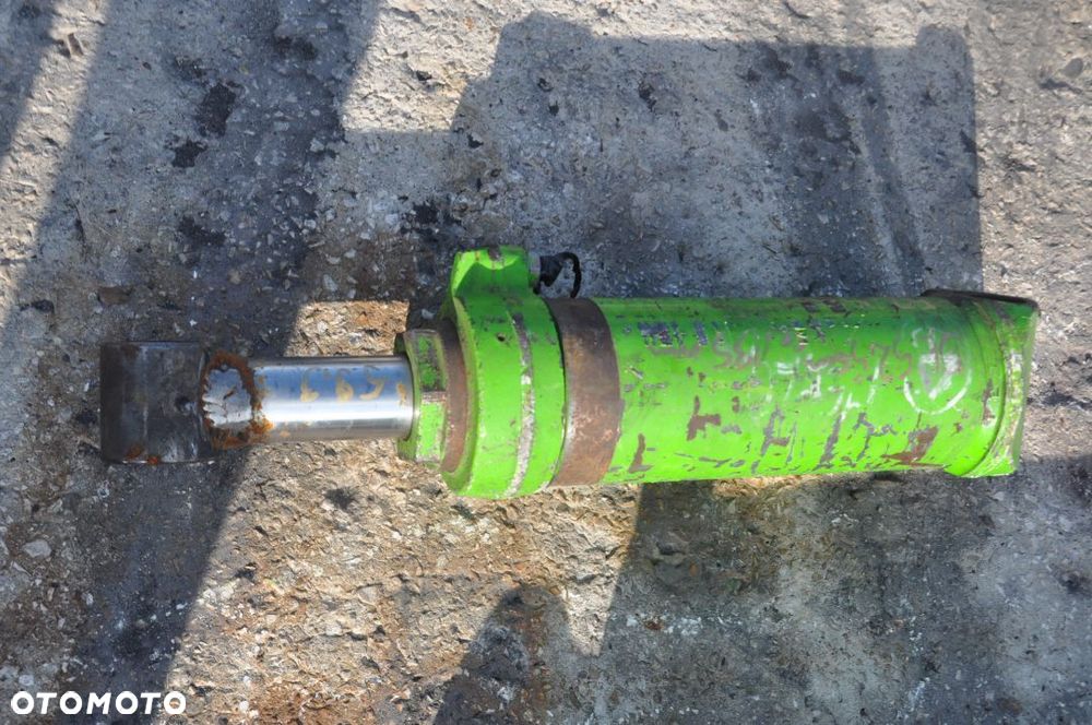 SIŁOWNIK HYDRAULICZNY MERLO DŁ. 52,5 CM