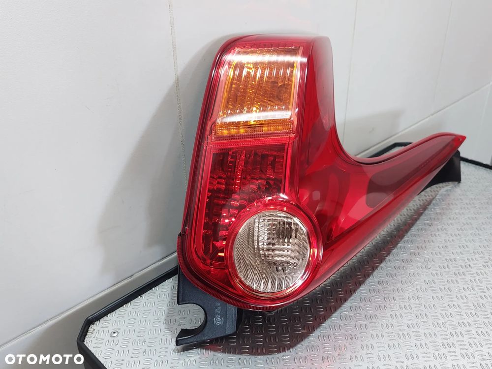 LAMPA TYŁ LEWA NISSAN JUKE R2011 - 2