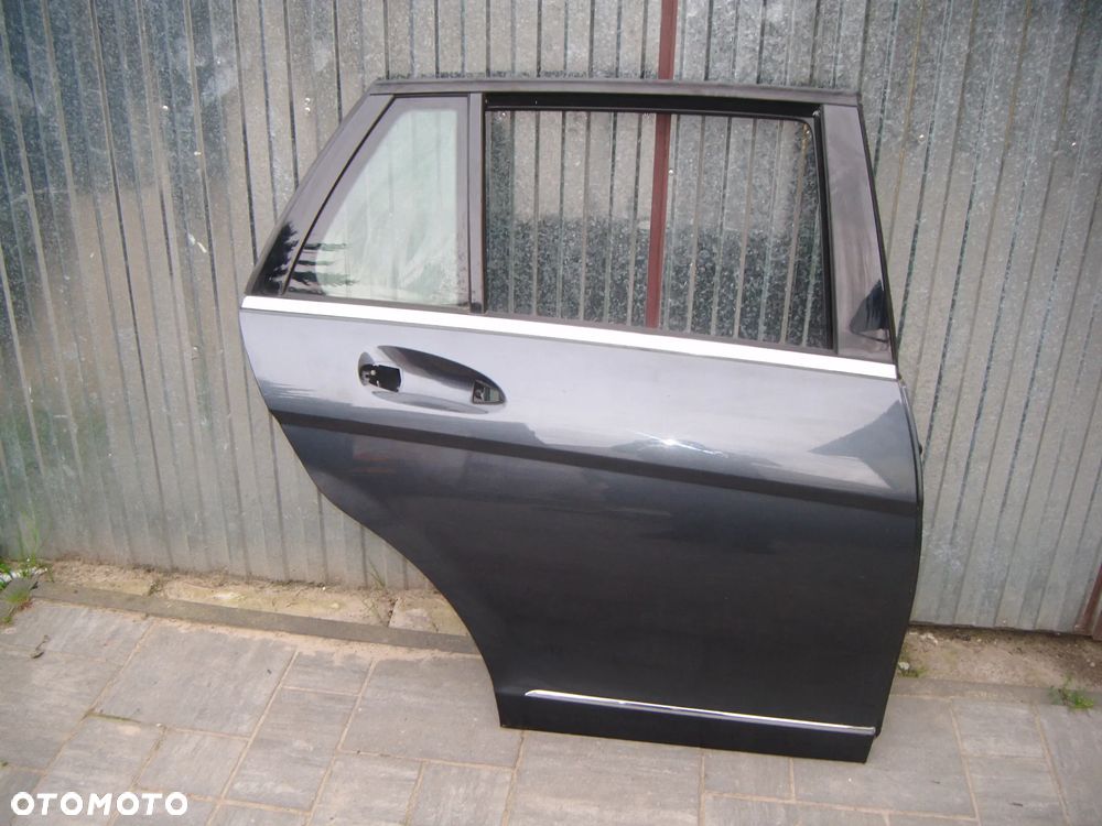 mercedes w204 08r kombi drzwi prawy tył C755 - 1