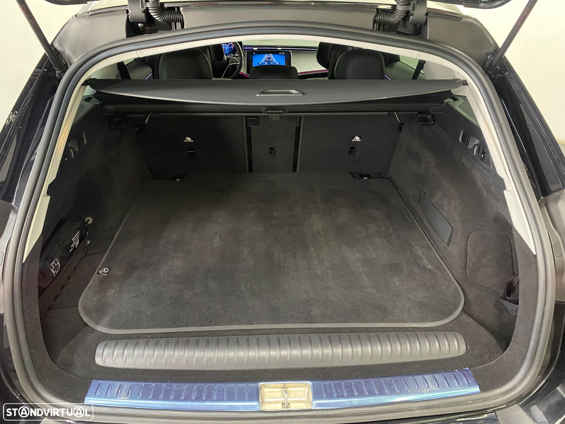 Mercedes-Benz E 300 de 4Matic All-Terrain - 29