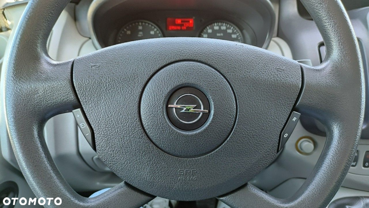 Opel Vivaro - 22