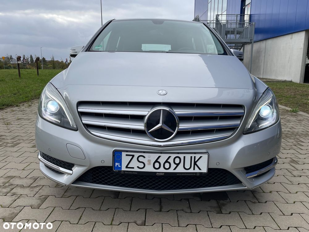 Mercedes-Benz Klasa B 180 (BlueEFFICIENCY) - 11