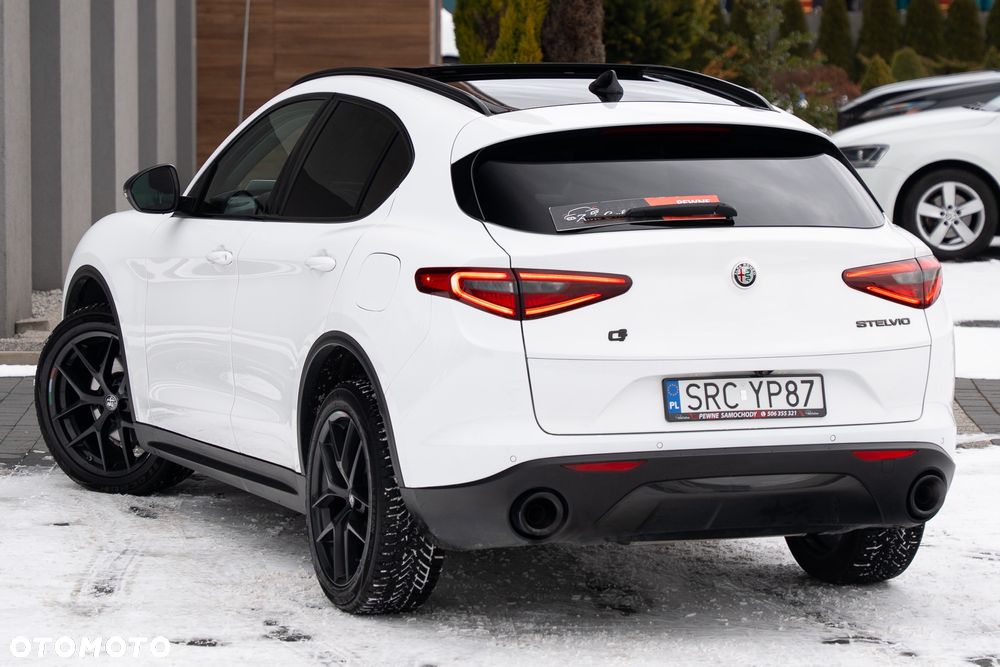 Alfa Romeo Stelvio 2.0 Turbo 16V AT8-Q4 Executive - 15