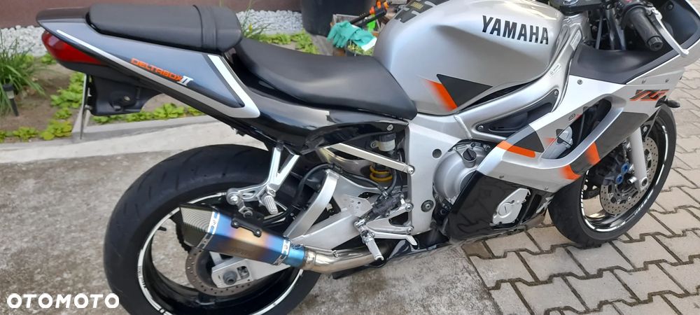 Yamaha R6 - 15