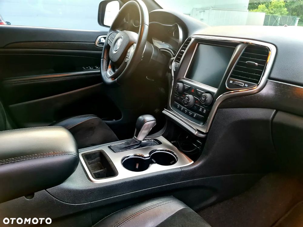 Jeep Grand Cherokee - 13
