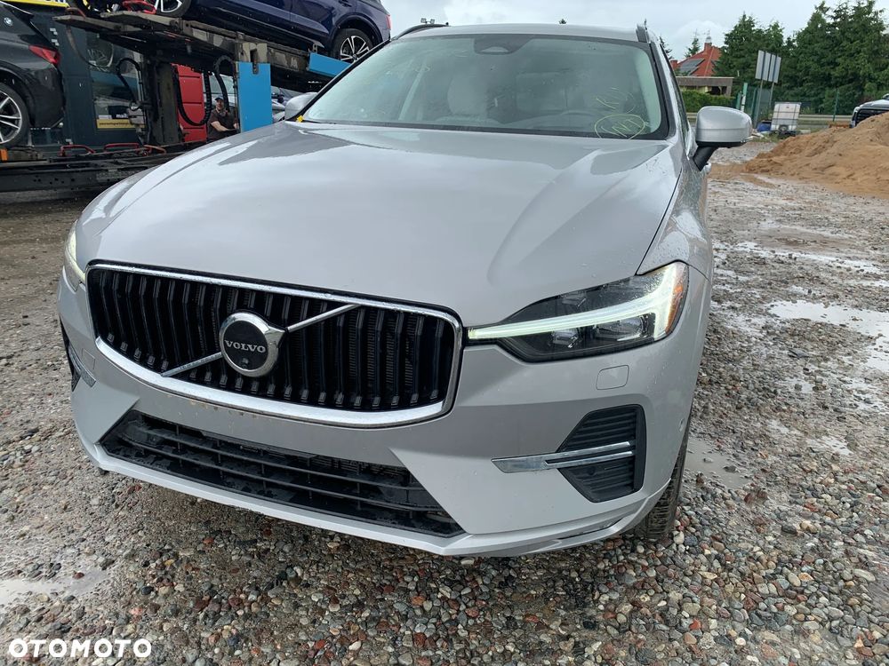 Volvo XC 60 B6 B AWD Momentum - 2