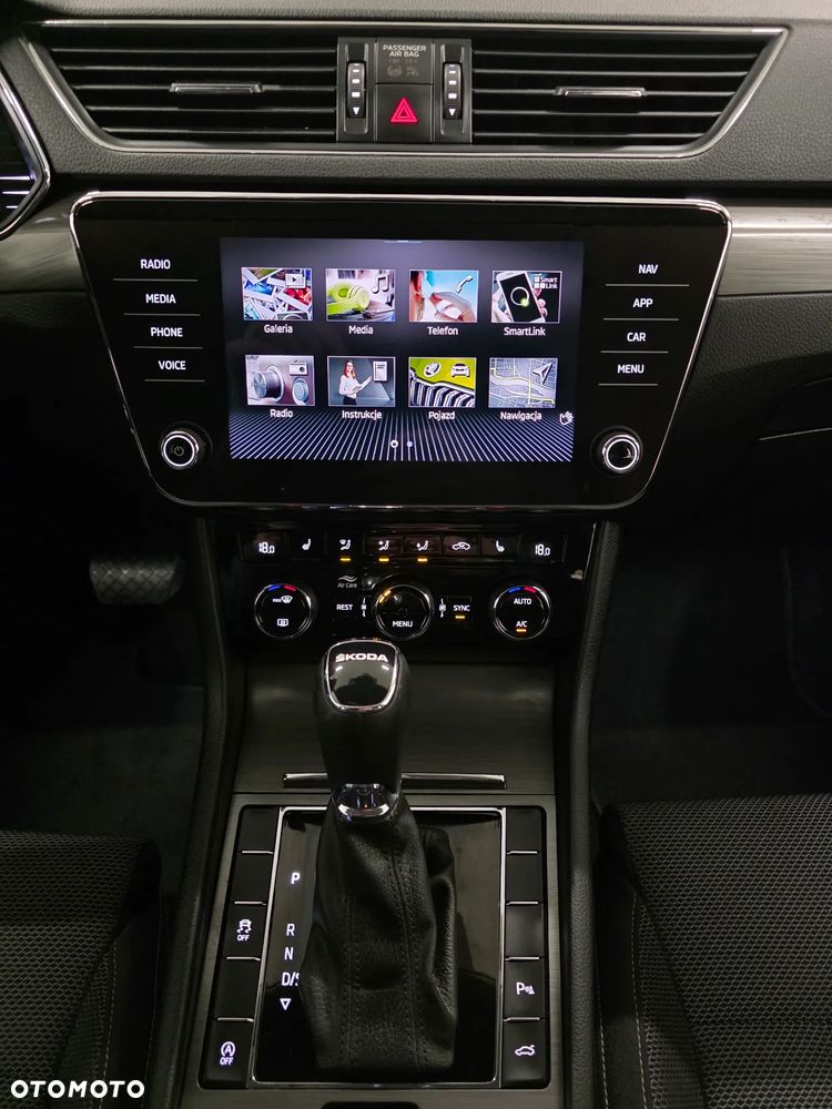 Skoda Superb 2.0 TSI Style DSG - 11