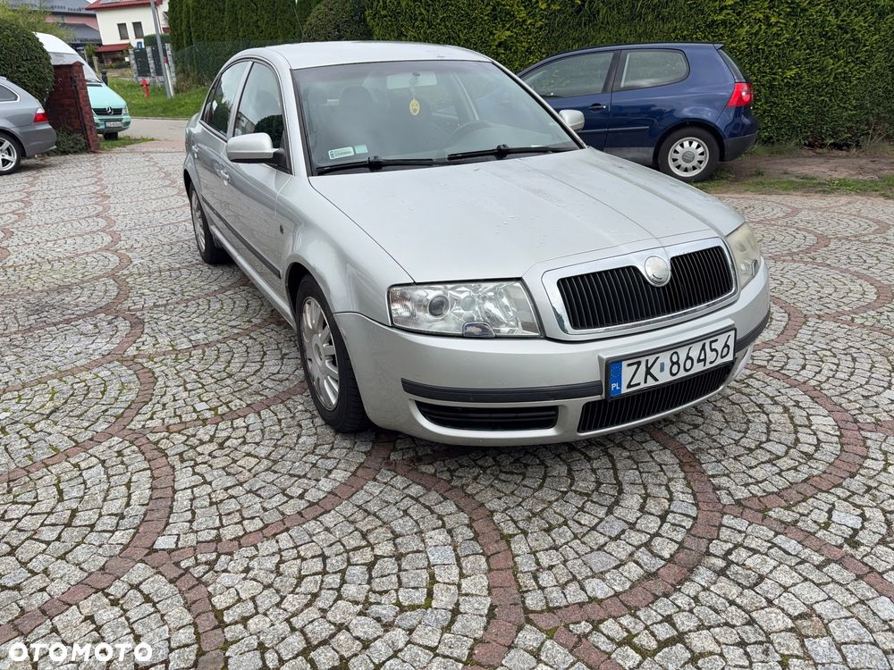 Skoda Superb 1.8 Turbo Elegance - 2