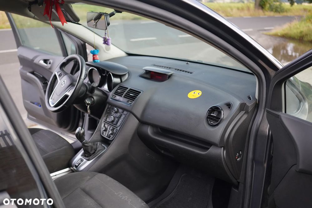 Opel Meriva 1.4 T Design Edition S&S - 18