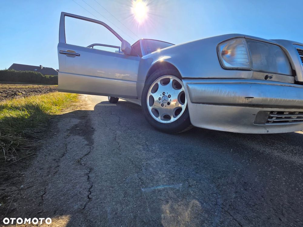 Mercedes-Benz W124 (1984-1993) - 13