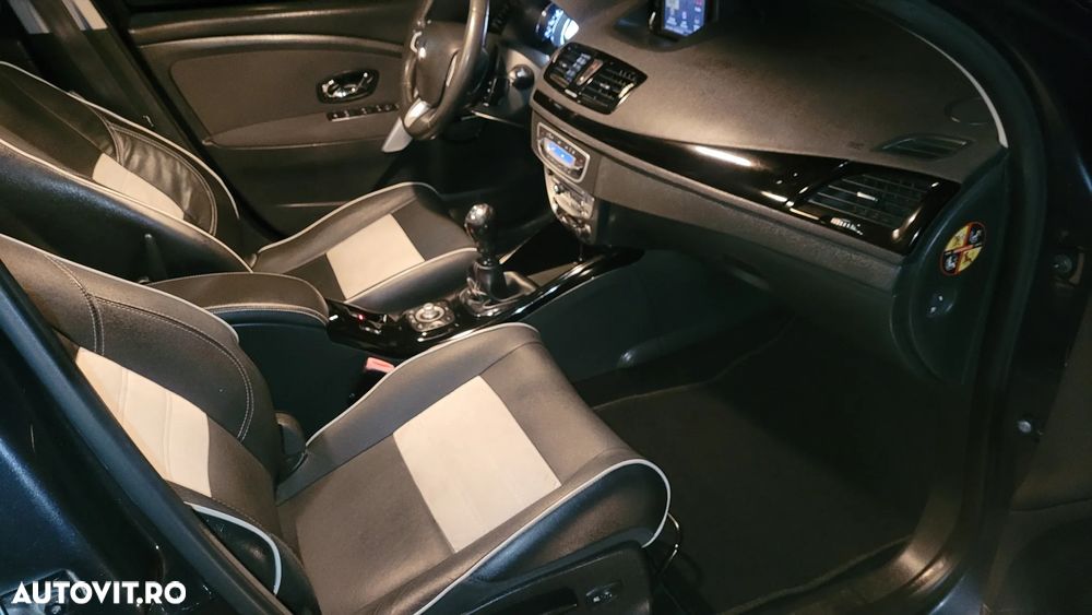 Renault Megane ENERGY dCi 110 Start & Stop Bose Edition - 12