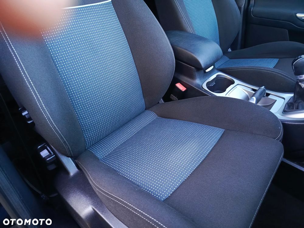 Ford S-Max 2.0 Titanium - 32